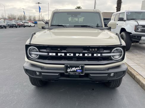 Used 2025 Ford Bronco Outer Banks image 5