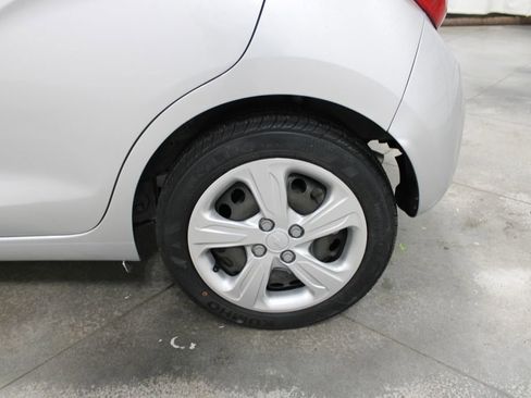 Used 2021 Chevrolet Spark LS image 31