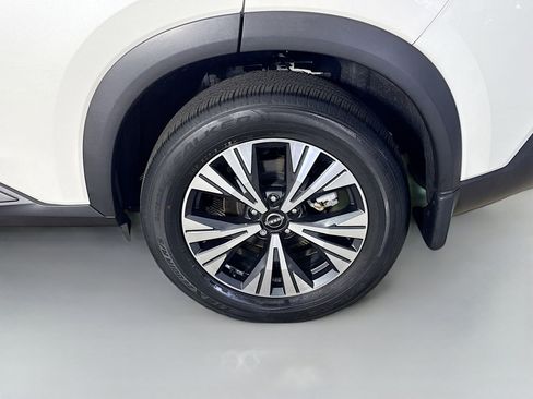 Used 2023 Nissan Rogue SV FWD image 37
