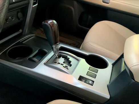 Used 2016 Toyota 4Runner Limited image 16