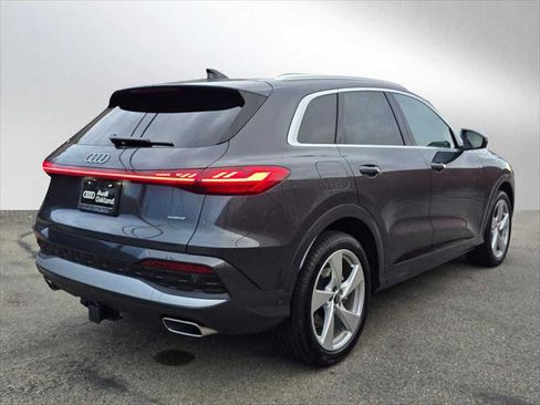 New 2025 Audi Q5 Prestige image 3
