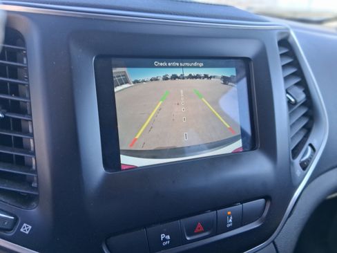 Used 2021 Jeep Cherokee Latitude Lux AWD/4WD image 13