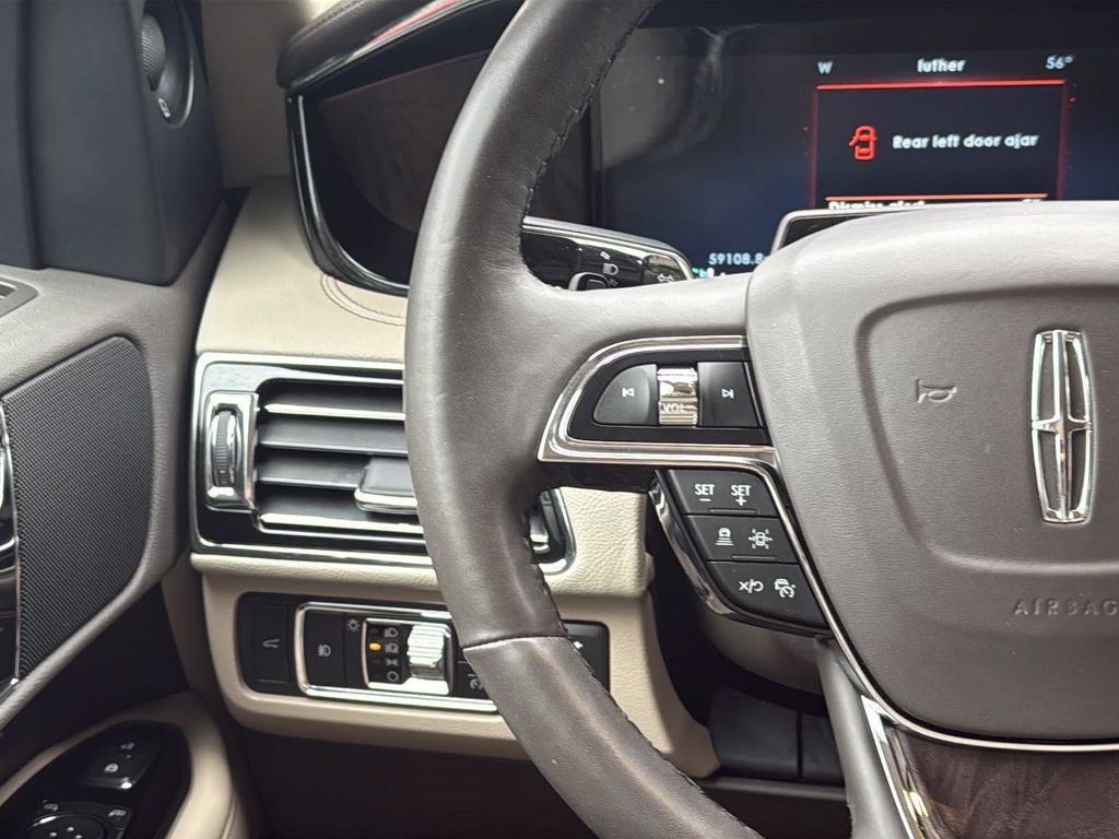 Used 2022 Lincoln Navigator L Reserve RWD image 21