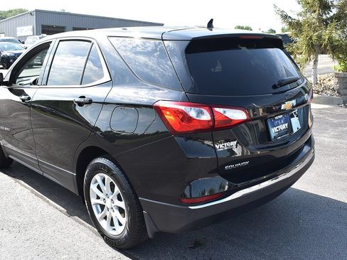 Used 2018 Chevrolet Equinox LT FWD image 29