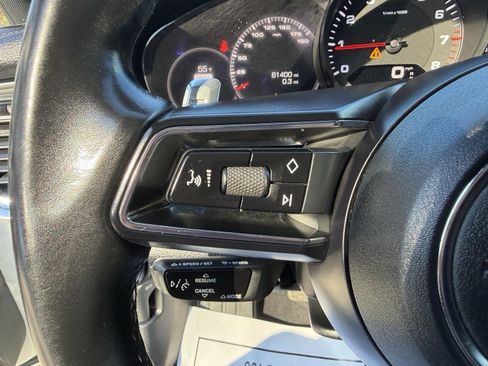 Used 2021 Porsche Panamera image 40