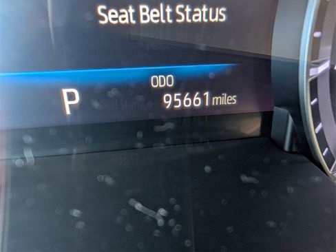 Used 2020 Toyota Highlander Limited image 18