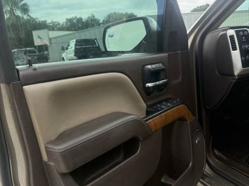 Used 2014 GMC Sierra 1500 SLT w/ SLT Crew Cab Value Package AWD/4WD image 23