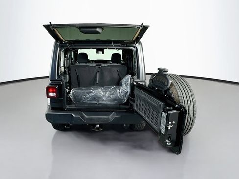 Used 2024 Jeep Wrangler Sport AWD/4WD image 29