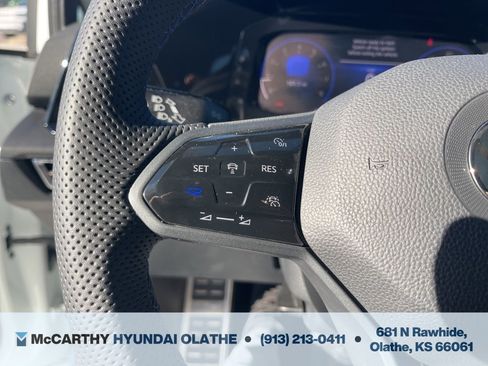 Used 2022 Volkswagen Golf R image 24