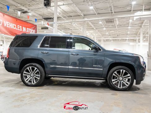 Used 2019 GMC Yukon Denali w/ Denali Ultimate Package image 8