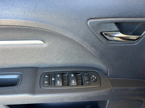 Used 2010 Dodge Journey SXT w/ Flexible Seating Group FWD image 11