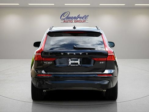 Certified 2023 Volvo XC60 B5 Core w/ Climate Package AWD/4WD image 5