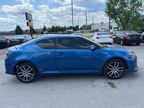 Used 2014 Scion tC image 4
