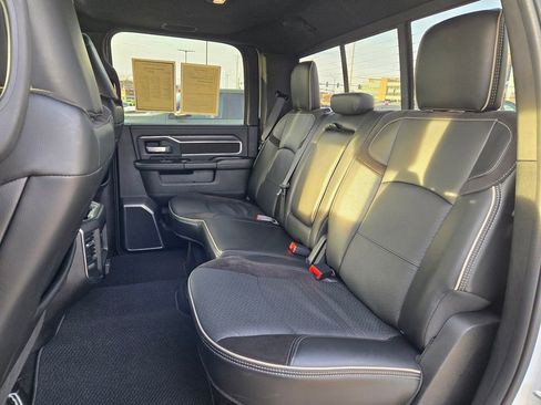 Used 2024 RAM 2500 Laramie w/ Night Edition image 32