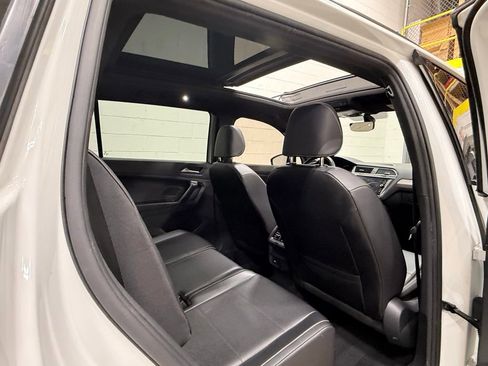 Used 2021 Volkswagen Tiguan SE R-Line AWD/4WD image 45