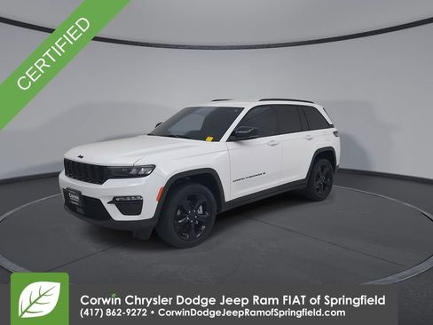 Certified 2023 Jeep Grand Cherokee Limited w/ Black Appearance Package image 7