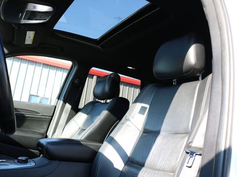 Used 2014 Jeep Grand Cherokee Limited image 17