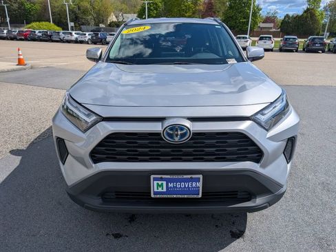 Used 2024 Toyota RAV4 LE AWD/4WD image 9