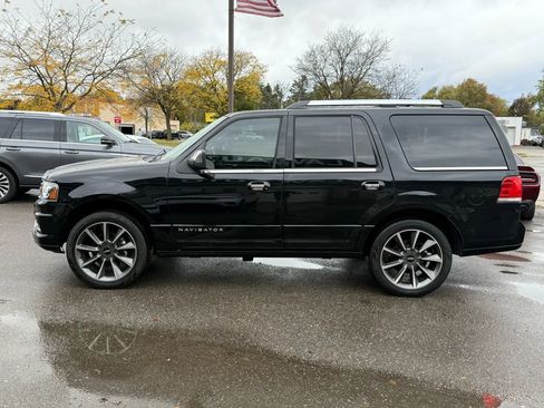 Used 2016 Lincoln Navigator Reserve image 8