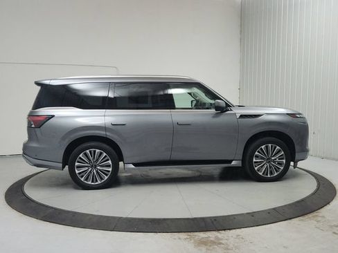 Used 2025 INFINITI QX80 Sensory AWD/4WD image 8
