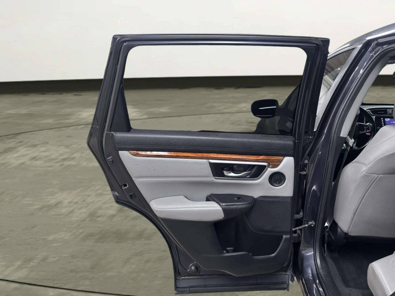Used 2017 Honda CR-V EX-L image 18