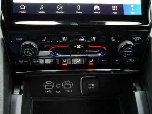 New 2025 Jeep Grand Cherokee Limited w/ Luxury Tech Group II image 18