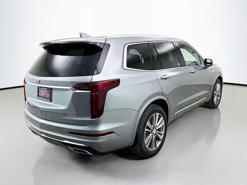 Used 2024 Cadillac XT6 Premium Luxury image 10