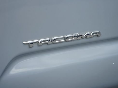 Used 2021 Toyota Tacoma TRD Sport image 39