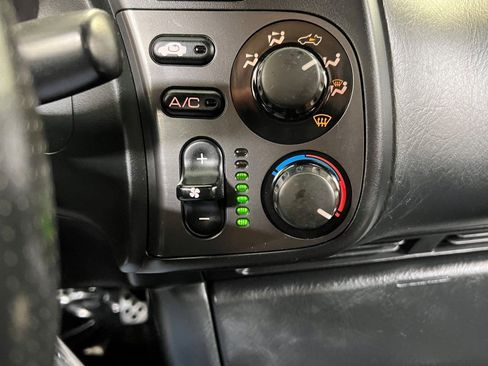 Used 2000 Honda S2000 image 29