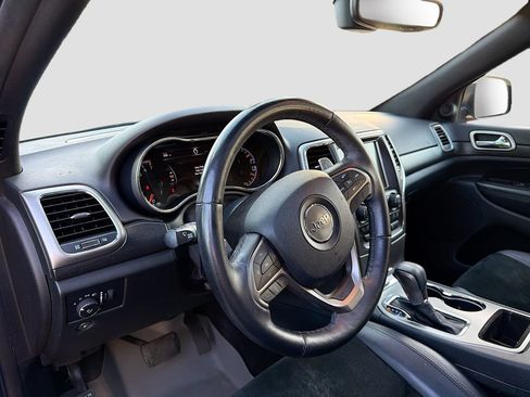 Used 2017 Jeep Grand Cherokee Altitude AWD/4WD image 25