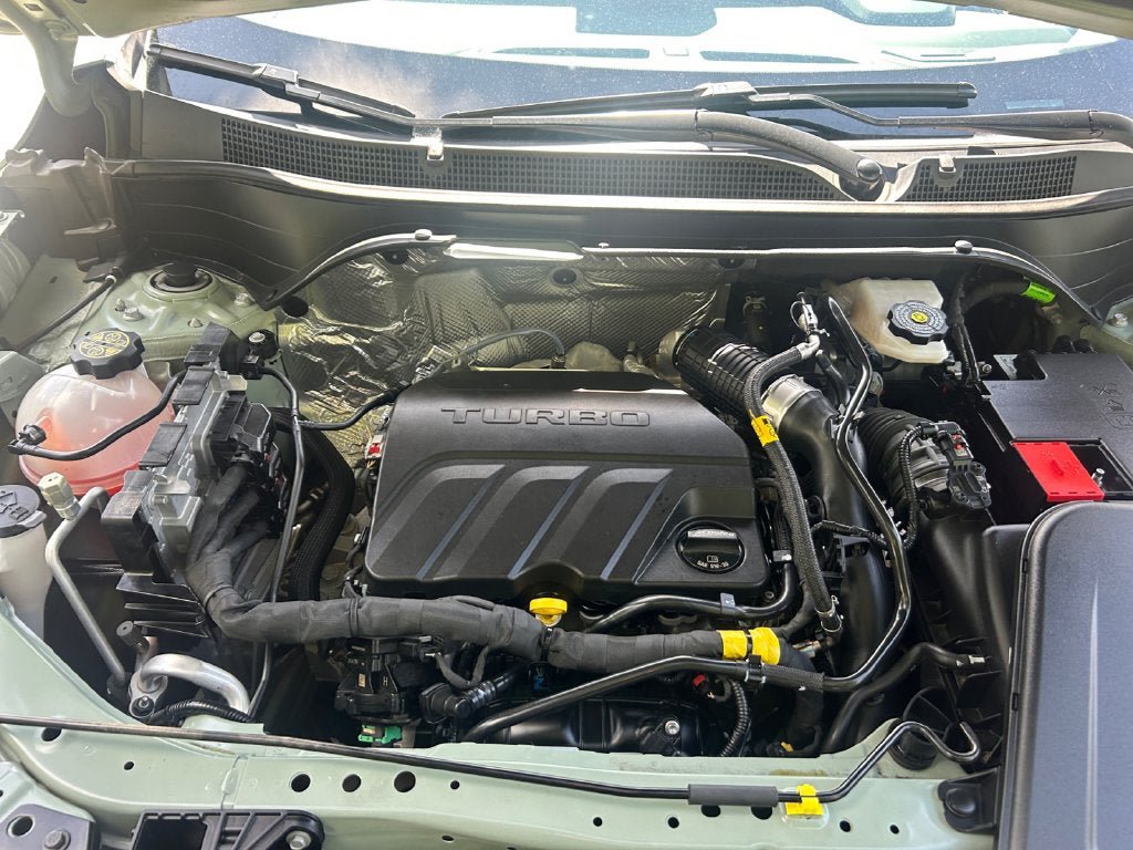 Used 2024 Chevrolet Trax RS w/ Sunroof Package FWD image 30