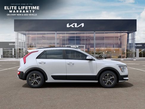 New 2026 Kia Niro LX FWD image 8