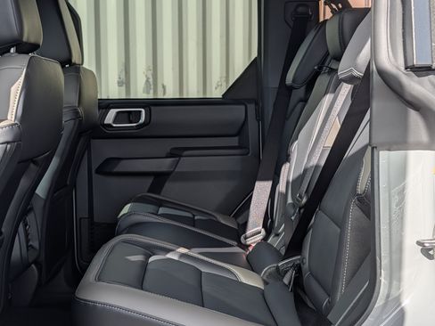 New 2026 Ford Bronco Outer Banks AWD/4WD image 36