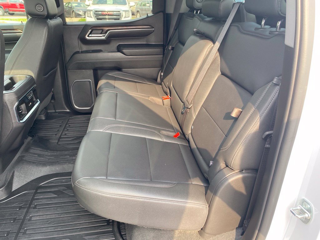 Used 2023 GMC Sierra 1500 SLT w/ SLT Premium Package AWD/4WD image 28