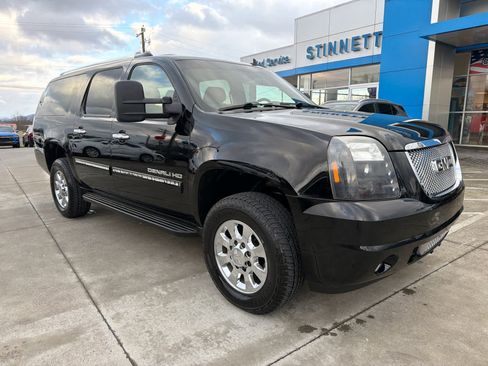 Used 2013 GMC Yukon XL 2500 SLT w/ SLT-2 Equipment Package image 1