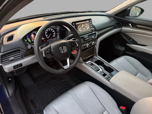 Used 2018 Honda Accord EX image 17