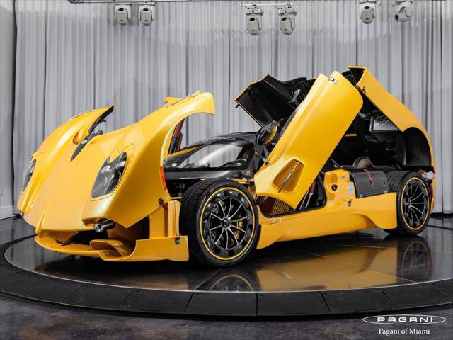 Used 2024 Pagani Utopia RWD image 13