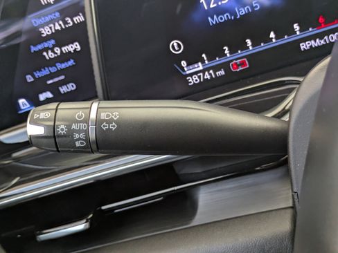 Used 2024 Cadillac Escalade Sport w/ LPO, ONYX Package image 20