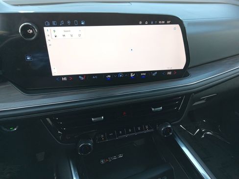 Used 2025 Chevrolet Tahoe Z71 w/ Z71 Off-Road Package image 17