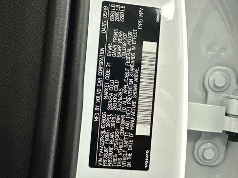 Used 2020 Volvo XC90 T6 Momentum w/ Protection Package Premier image 36