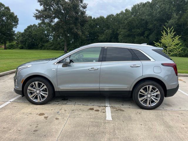 Certified 2026 Cadillac XT5 Premium Luxury w/ Driver Assist Package FWD image 3
