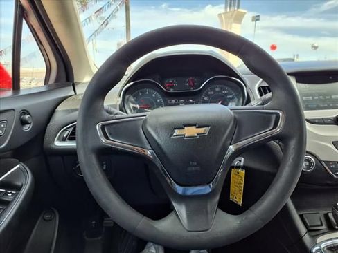 Used 2017 Chevrolet Cruze LS FWD image 20