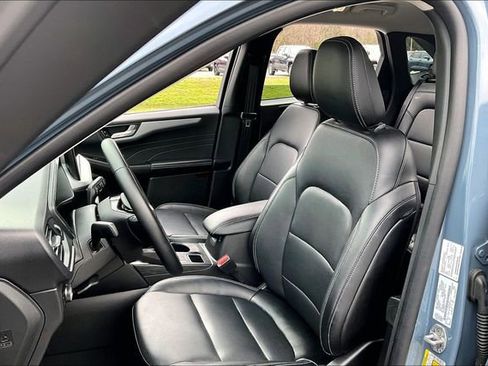 Used 2025 Ford Escape Platinum AWD/4WD image 21