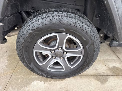 Used 2022 Jeep Wrangler Unlimited Sport image 16