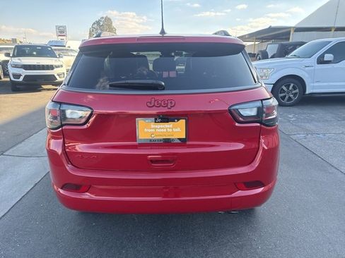 Certified 2022 Jeep Compass Limited w/ (RED) Package image 4