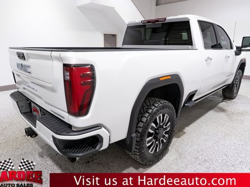 Used 2024 GMC Sierra 2500 Denali Ultimate AWD/4WD image 5