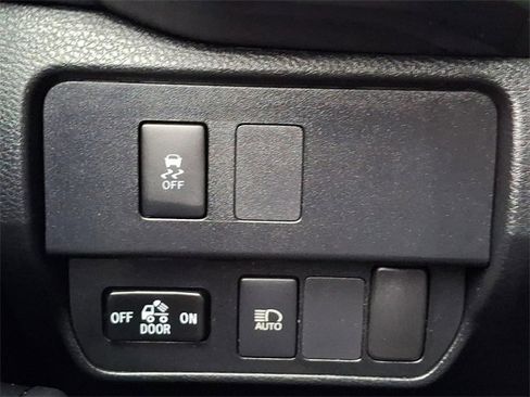 Used 2021 Toyota Tacoma SR image 22