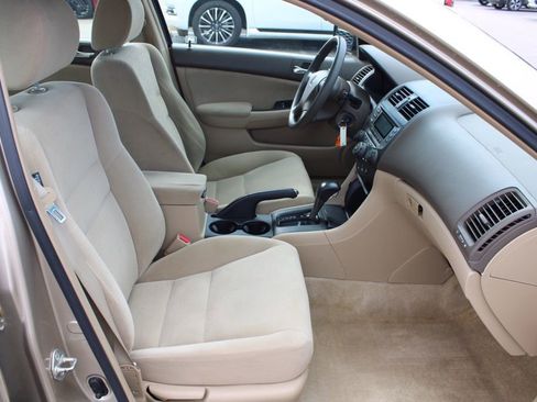 Used 2007 Honda Accord VP image 18
