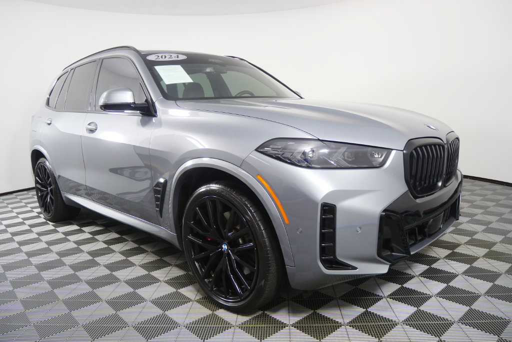 Certified 2024 BMW X5 xDrive40i w/ M Sport Package AWD/4WD image 2