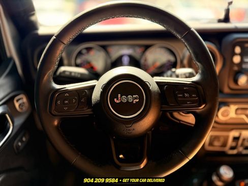 Used 2018 Jeep Wrangler Unlimited Sport S AWD/4WD image 19